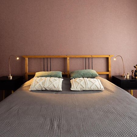 Large Two Bedroom Family App - Free Parking Любляна Экстерьер фото