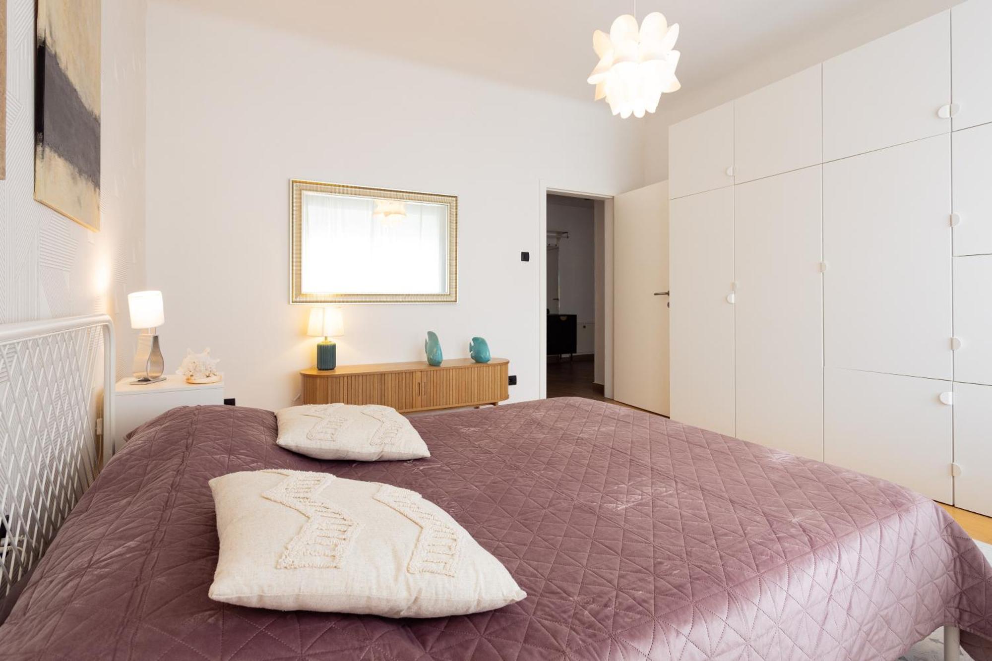 Large Two Bedroom Family App - Free Parking Любляна Экстерьер фото
