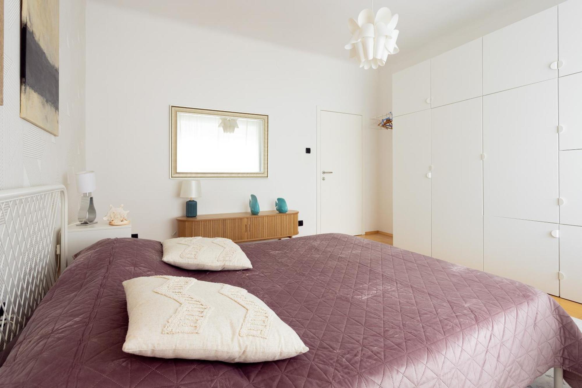 Large Two Bedroom Family App - Free Parking Любляна Экстерьер фото
