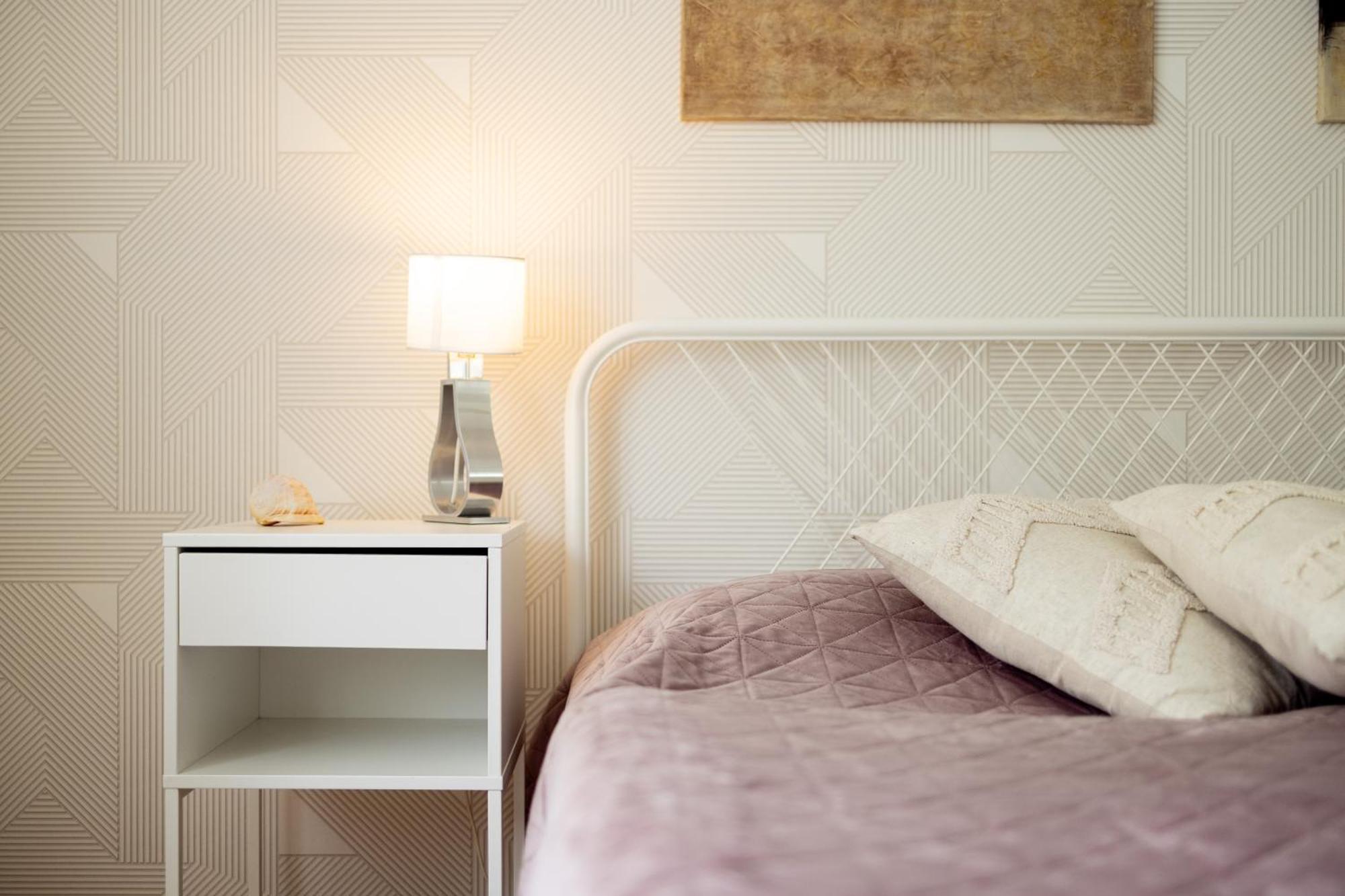Large Two Bedroom Family App - Free Parking Любляна Экстерьер фото